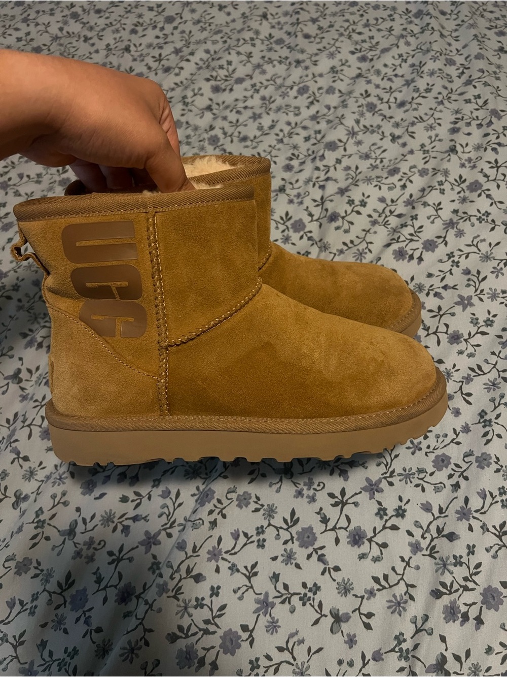 UGG Classic Short Boot in Chestnut